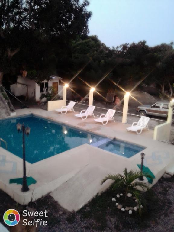 Hotel El Galeon Atacames Exterior foto