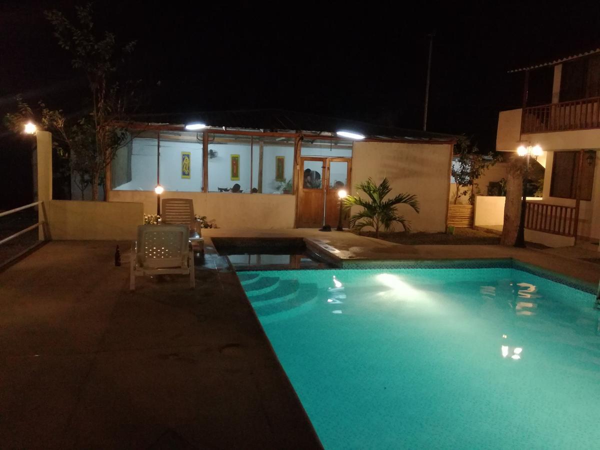 Hotel El Galeon Atacames Exterior foto